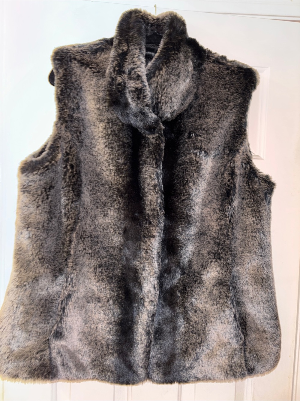 Kristen Blake Faux Fur Vest in Charcoal Gray XL EUC - Picture 8 of 11